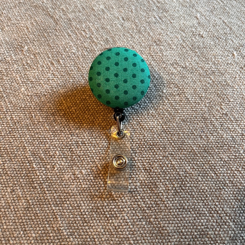 Badge reel